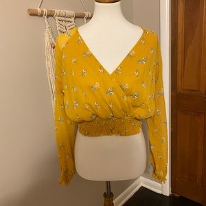 FRANCESCA’S NWT Crop top